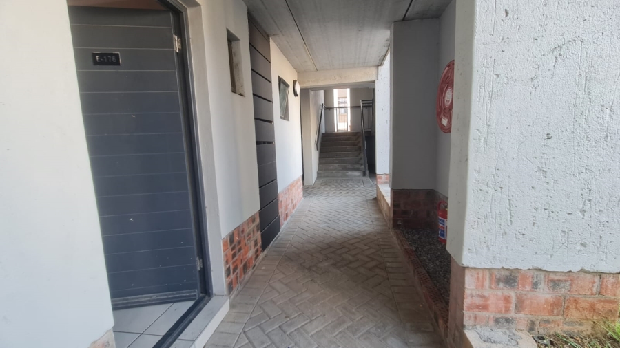 To Let 1 Bedroom Property for Rent in Belhar Western Cape